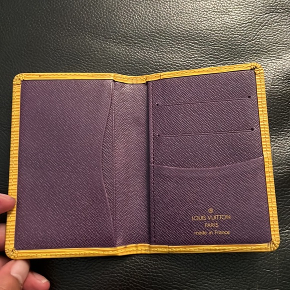 Louis Vuitton Yellow Epi Card Case SP0020 - Picture 2 of 9